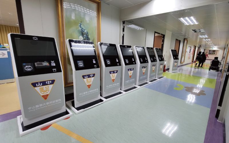 【本月活動】T系列 21.5吋 多功能自助報到機/全平面電容式觸控