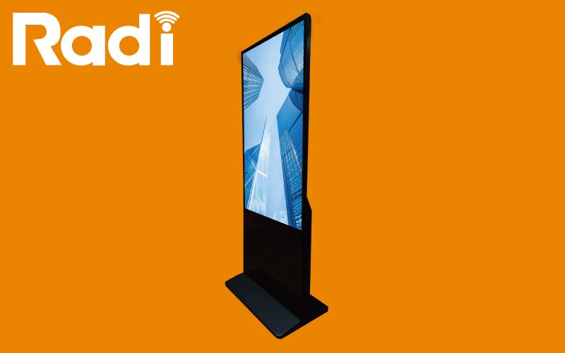 【本月活動】R系列 55吋移動式/工業/全平面電容式觸控/導覽型電子看板